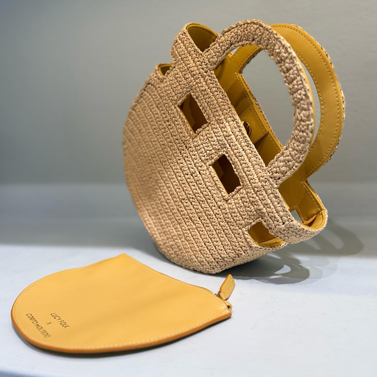 VISAGE RAFFIA