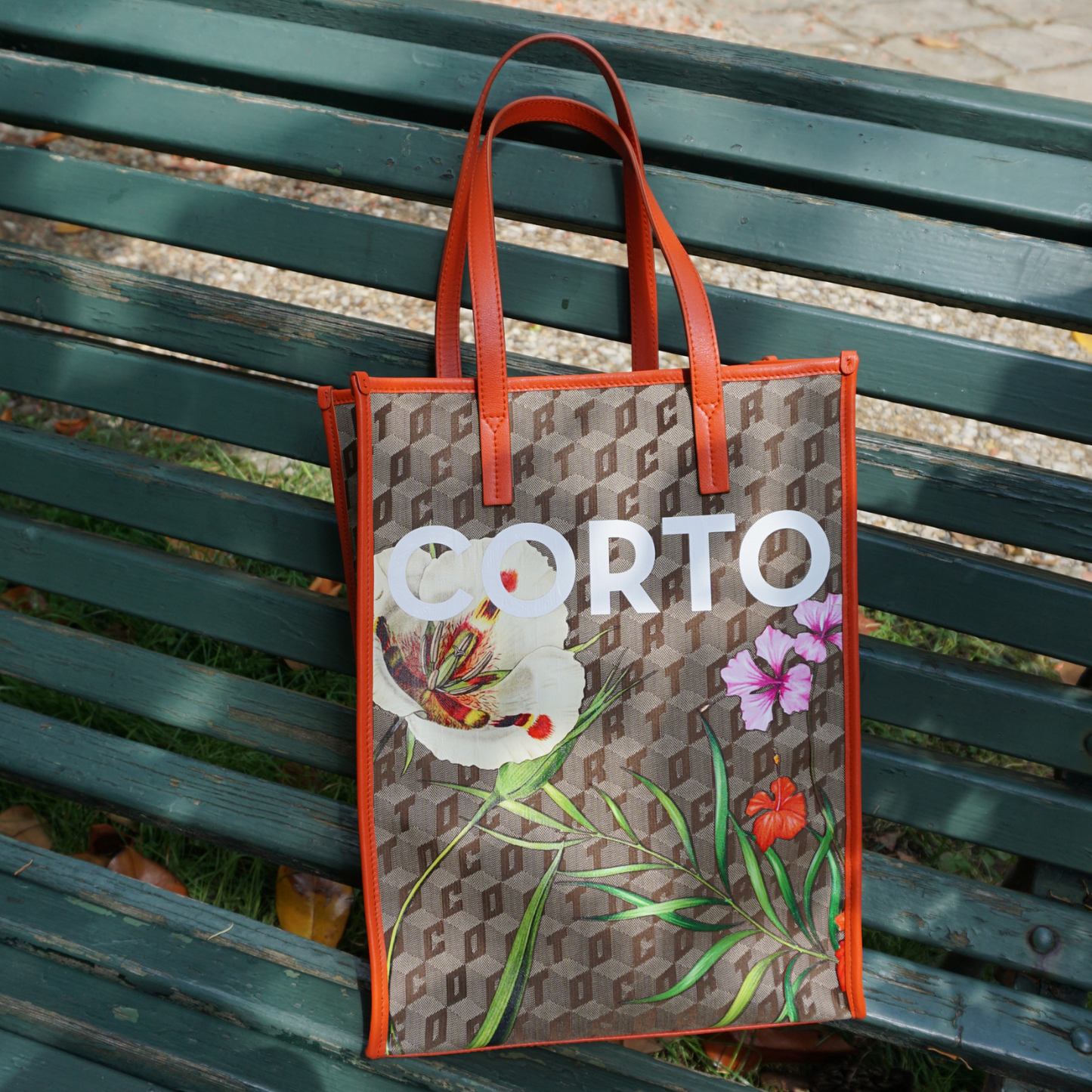 SHOPPER TOTE LUXOR EXOTIC RED sale