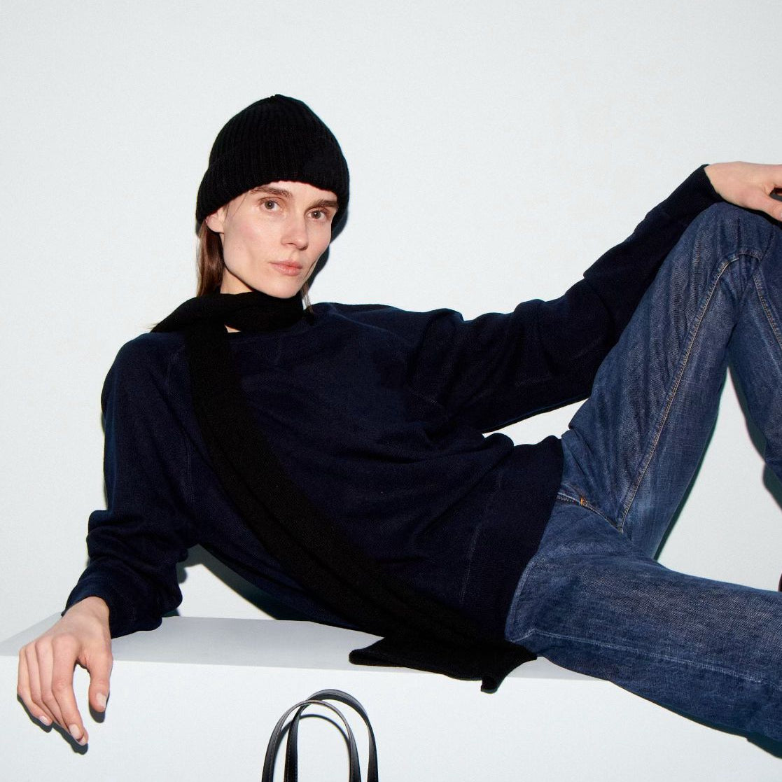 CORTO BEANIE HAT CASHMERE BLACK